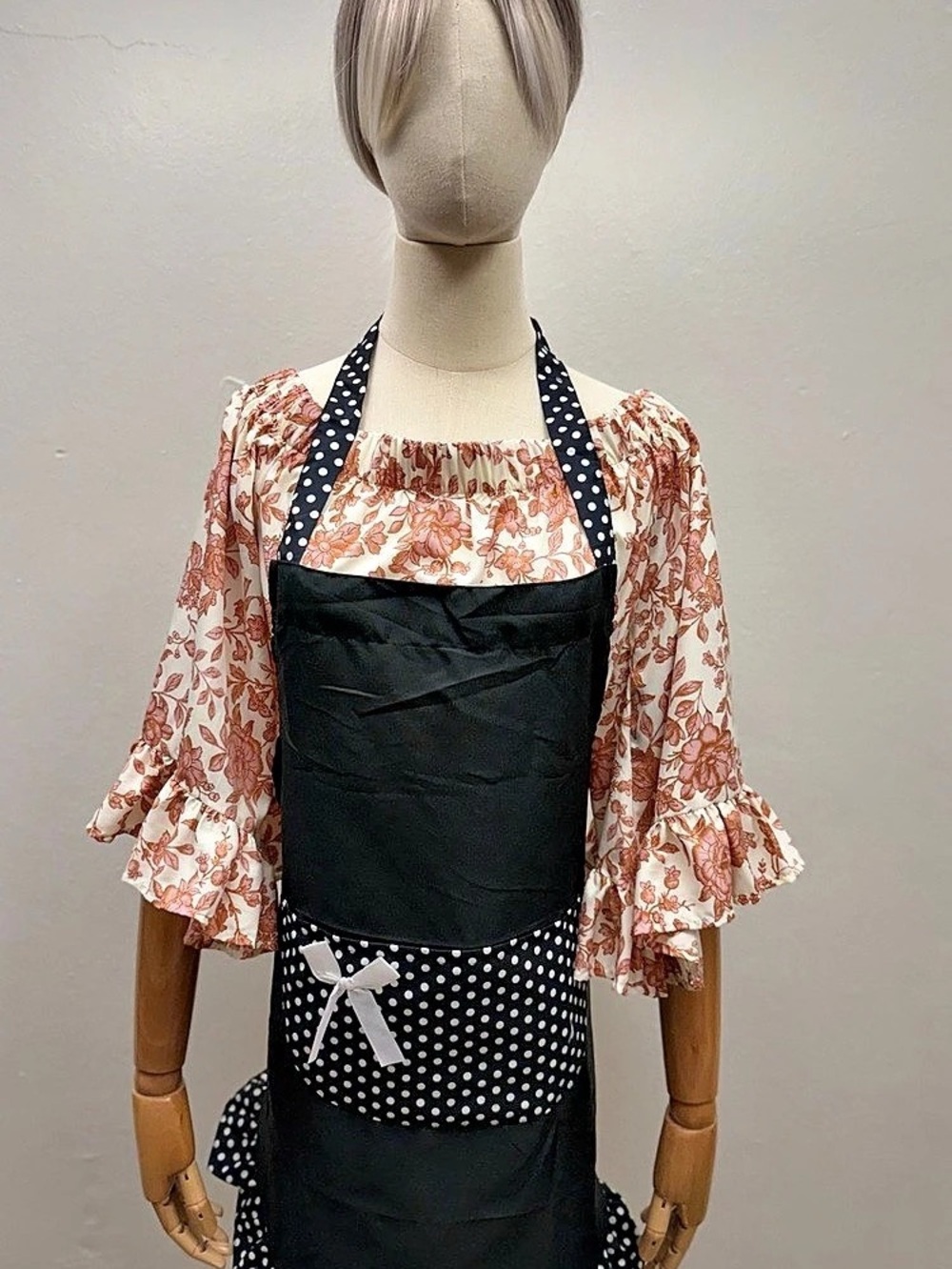 Black White Polka Dot Retro Kitchen Apron Ruffle Hem Bow Pocket